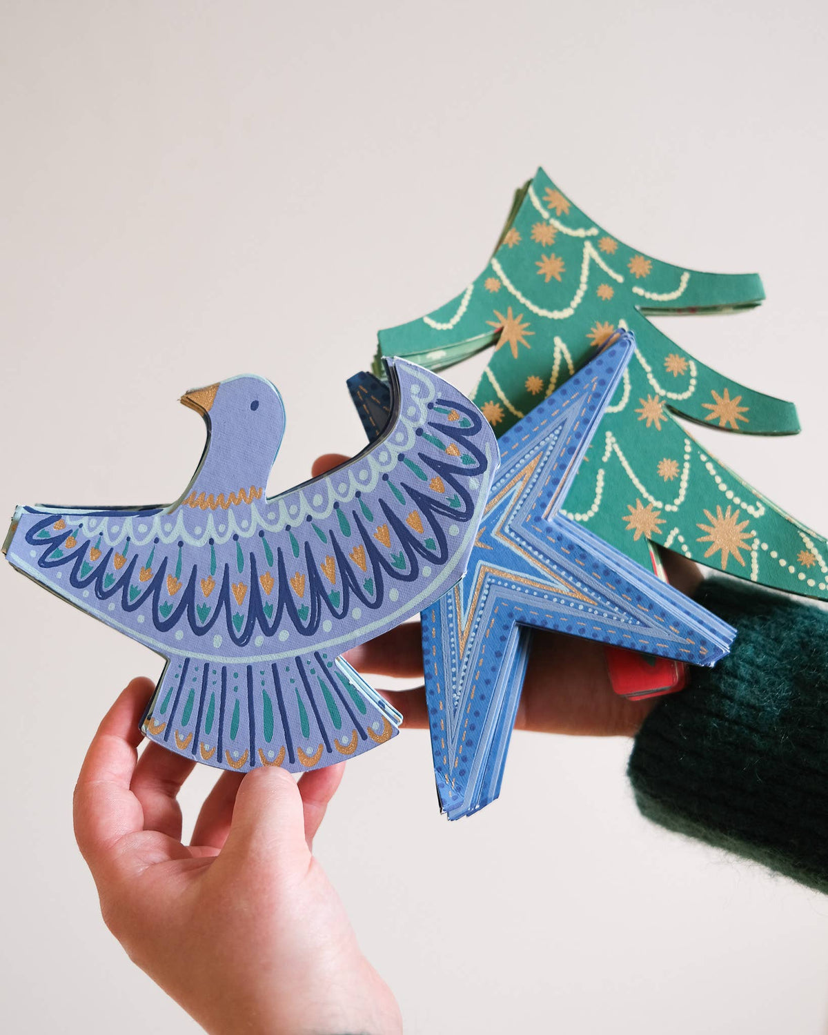 East End Press/Peace Doves Concertina Garland