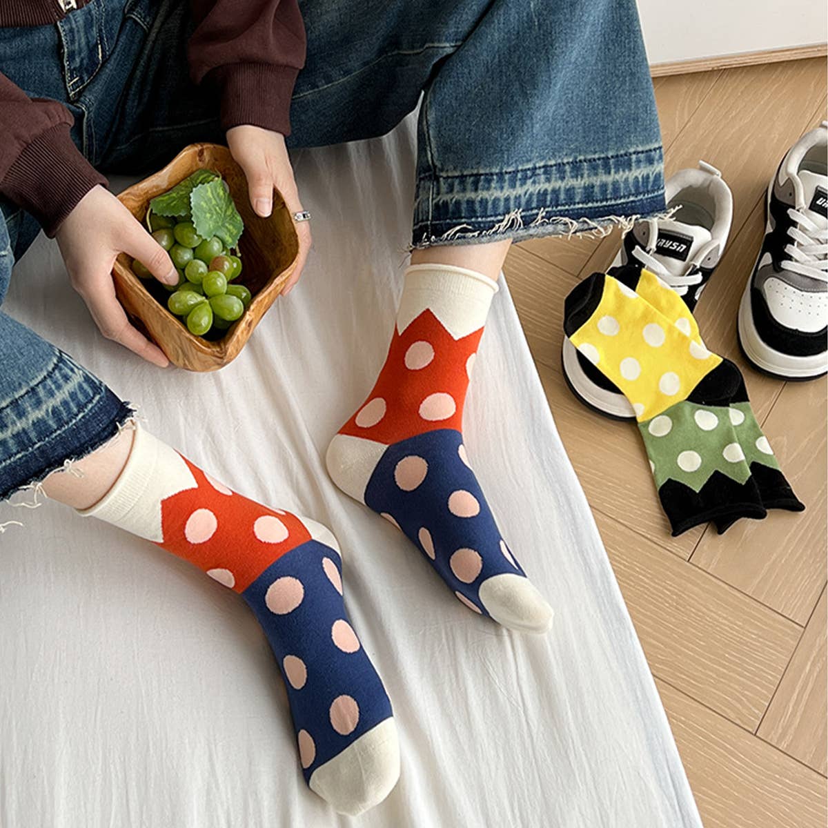 Yuppie Sox ALL-SEASON PURE COTTON MID-TUBE POLKA DOT SOCKS