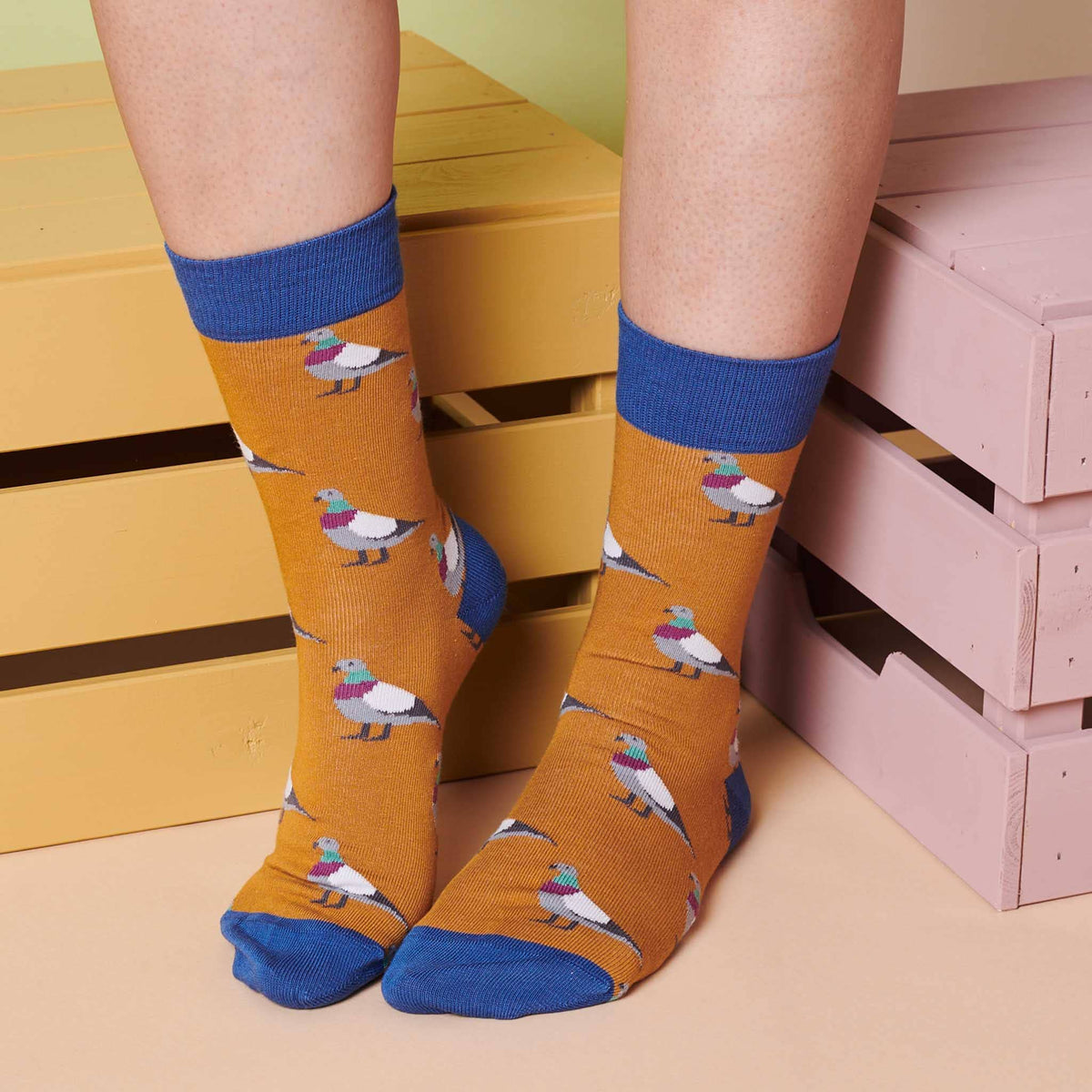 Catherine Tough/Pigeon cotton women&#39;s crew socks