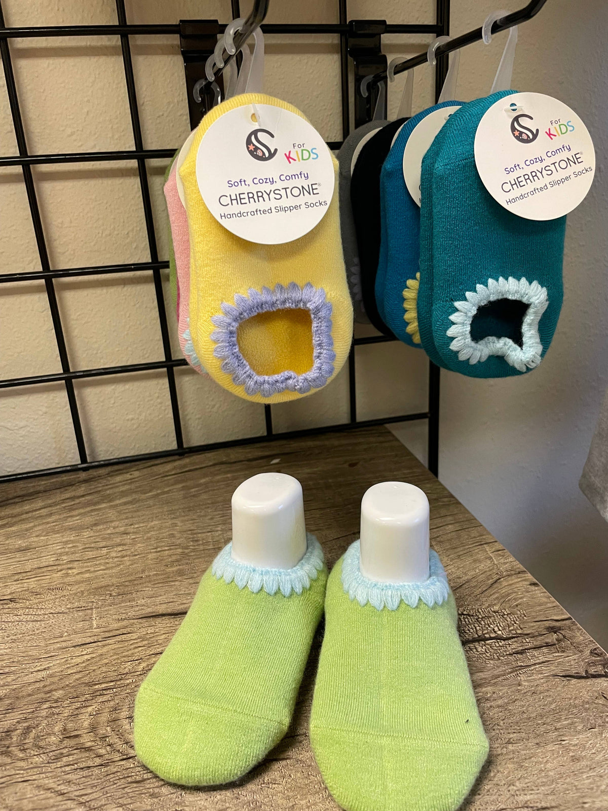 Cherrystone/Socks FOR KIDS 2-4T | CHERRYSTONE® Slipper Socks With Grip