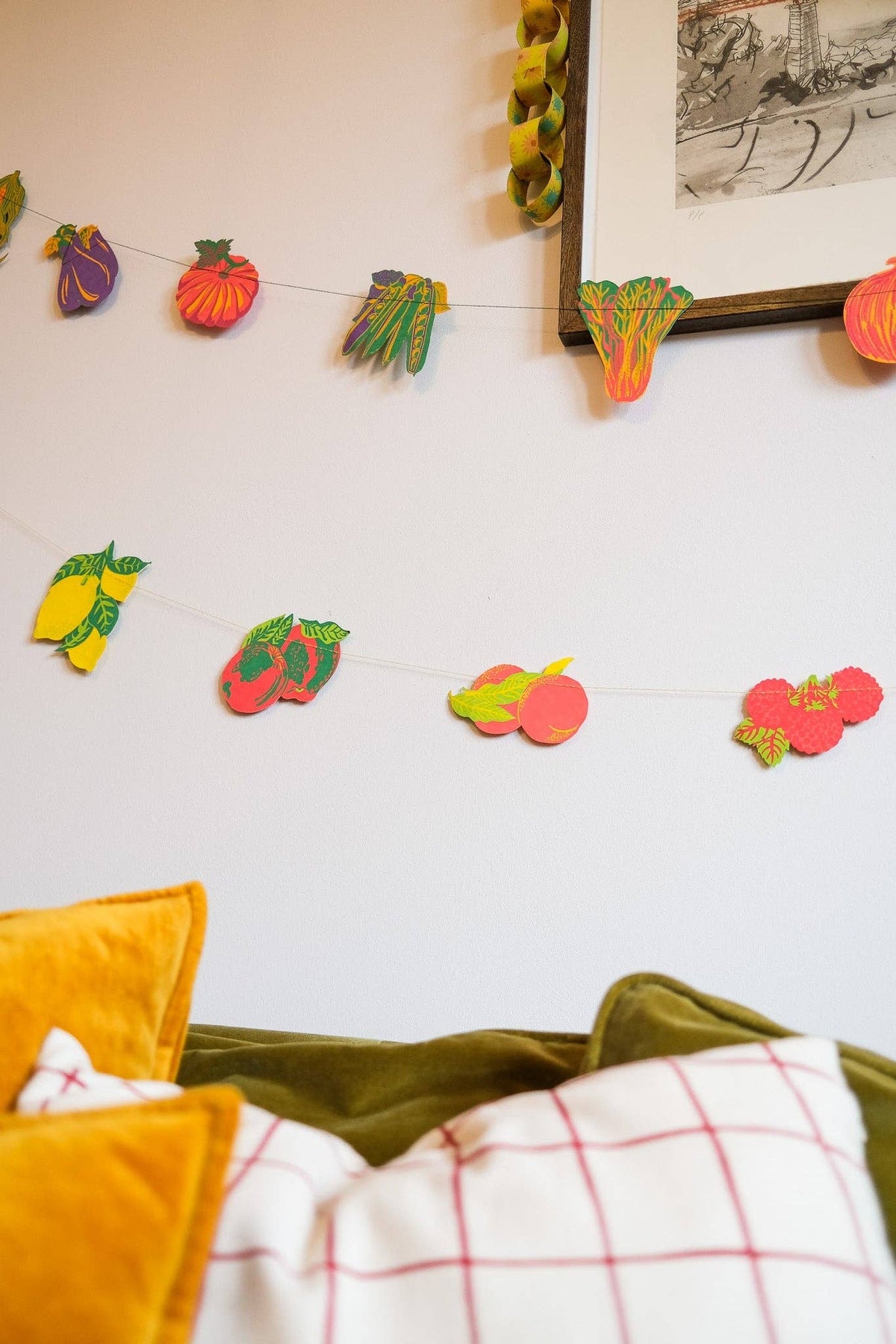 East End Press/VEGETABLE SEWN GARLAND