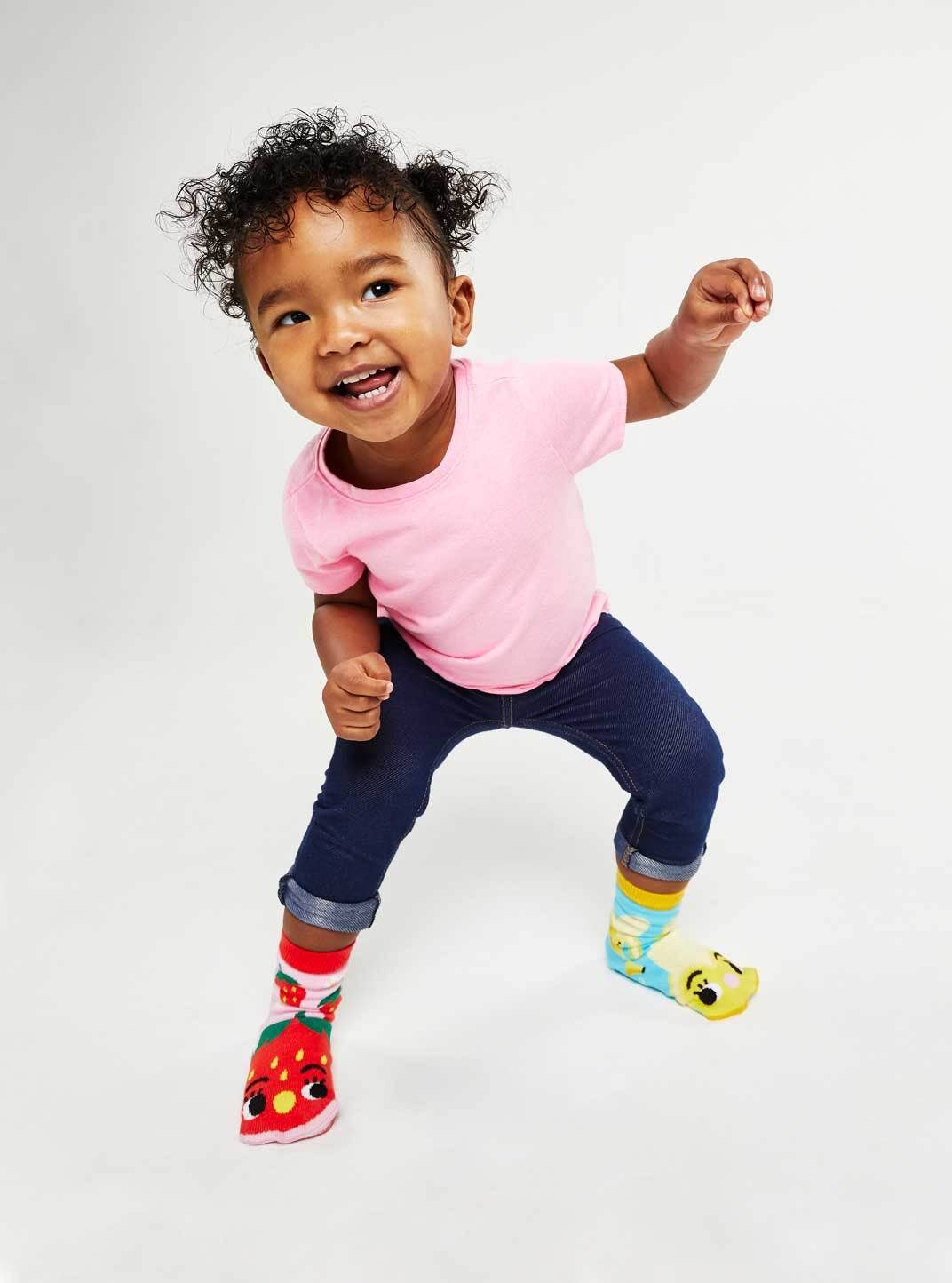 Pals/Strawberry & Banana Mismatched Non-Slip Socks for Kids