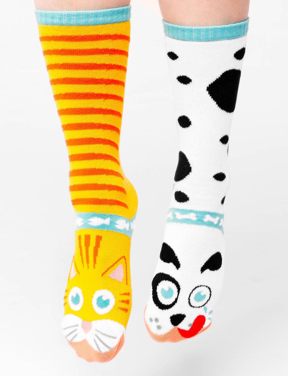 Pals/Cat & Dog Fun Mismatched Socks for Adults