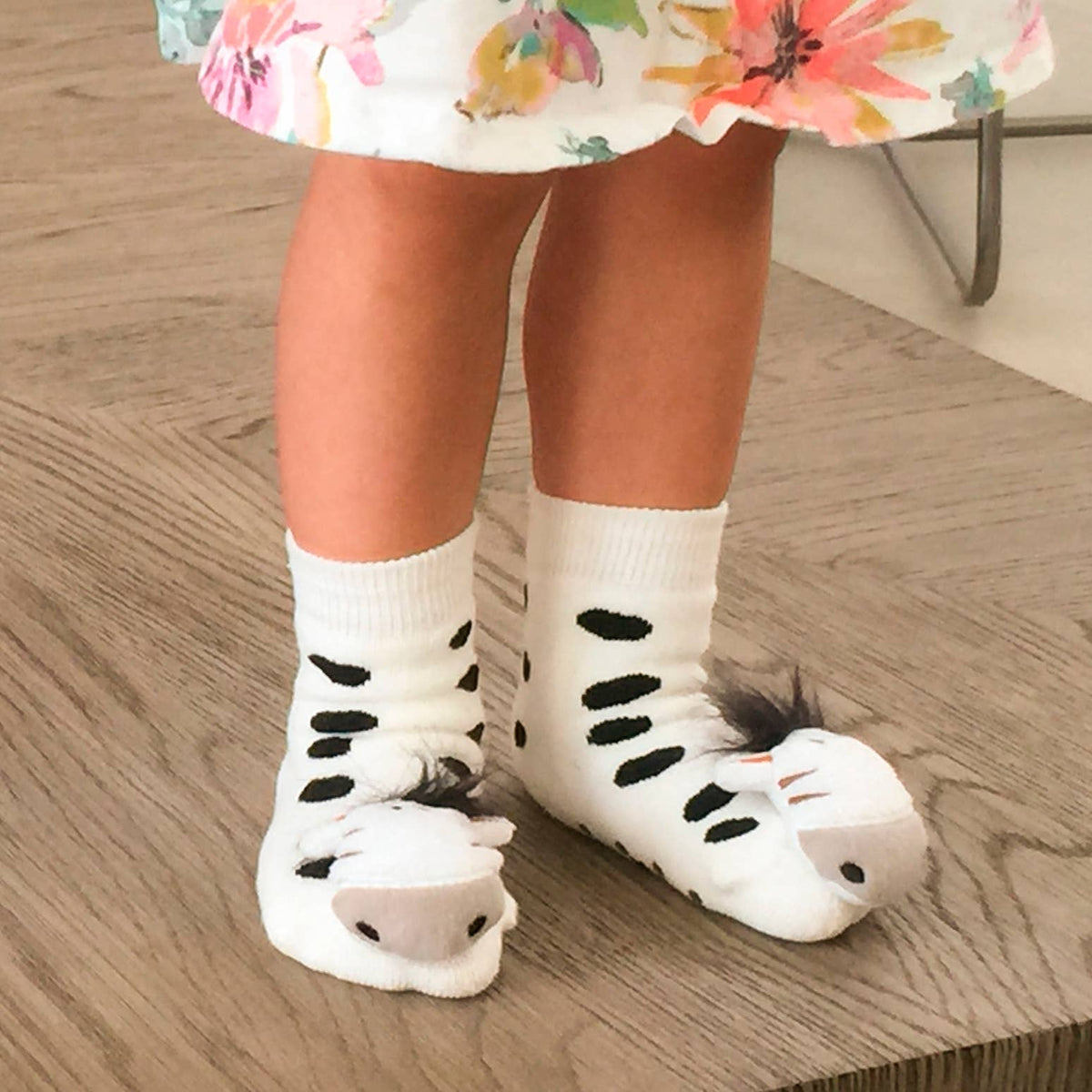 Liventi/Playful Zebra Boogie Toes Rattle Socks
