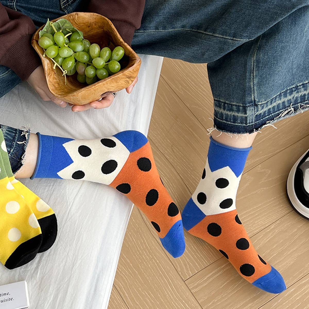 Yuppie Sox ALL-SEASON PURE COTTON MID-TUBE POLKA DOT SOCKS