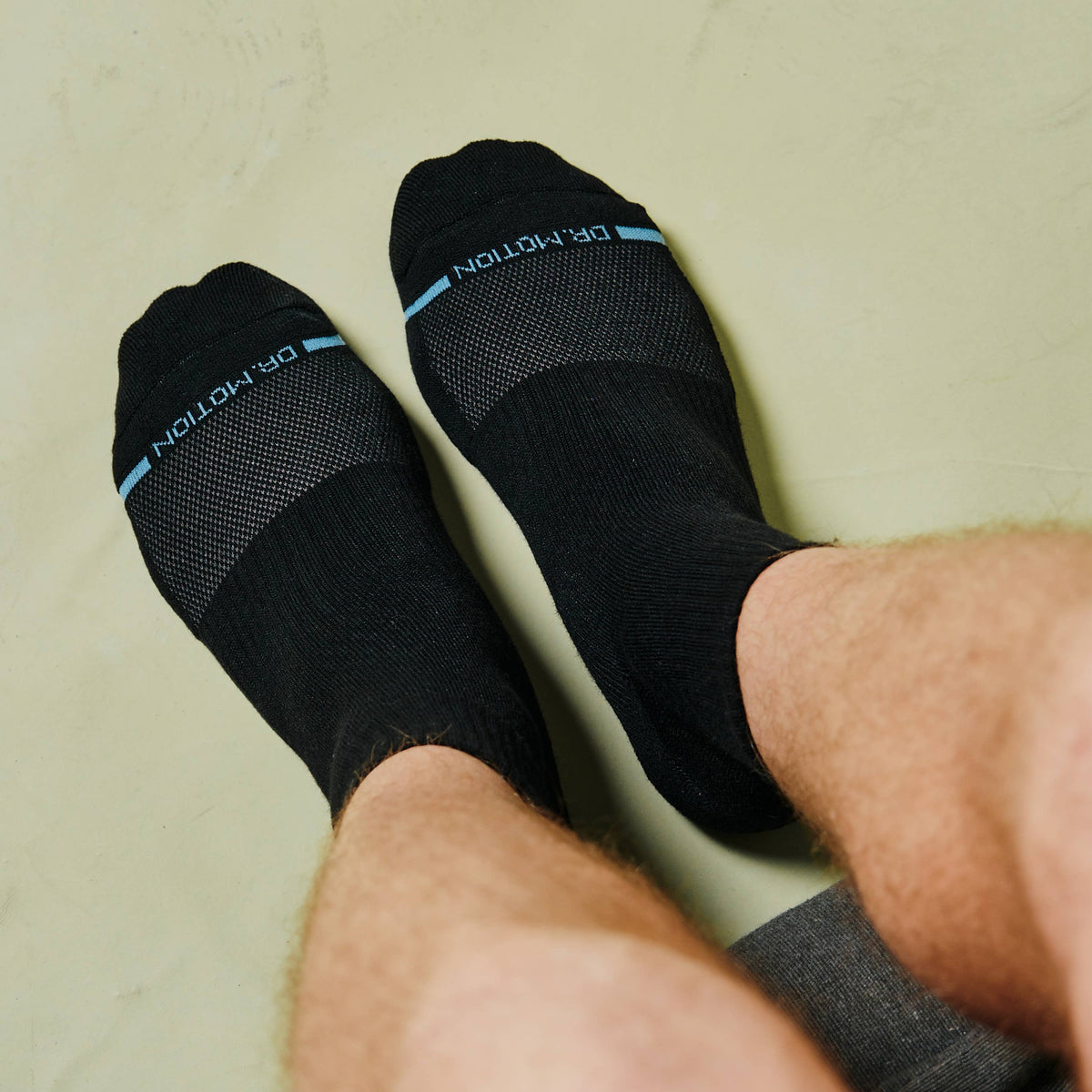 Dr. Motion/Back Stripes |  Quarter Compression Socks For Men