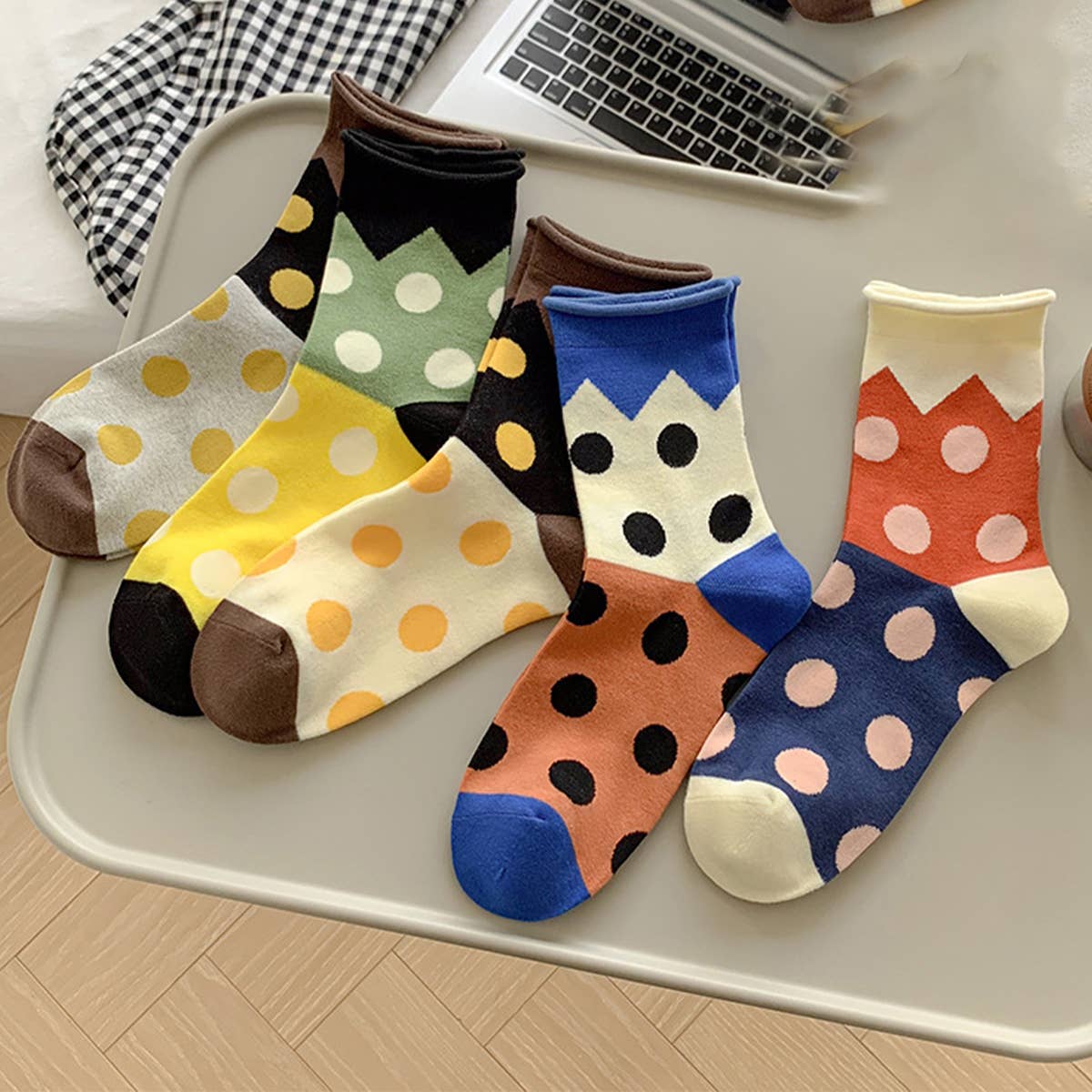 Yuppie Sox ALL-SEASON PURE COTTON MID-TUBE POLKA DOT SOCKS