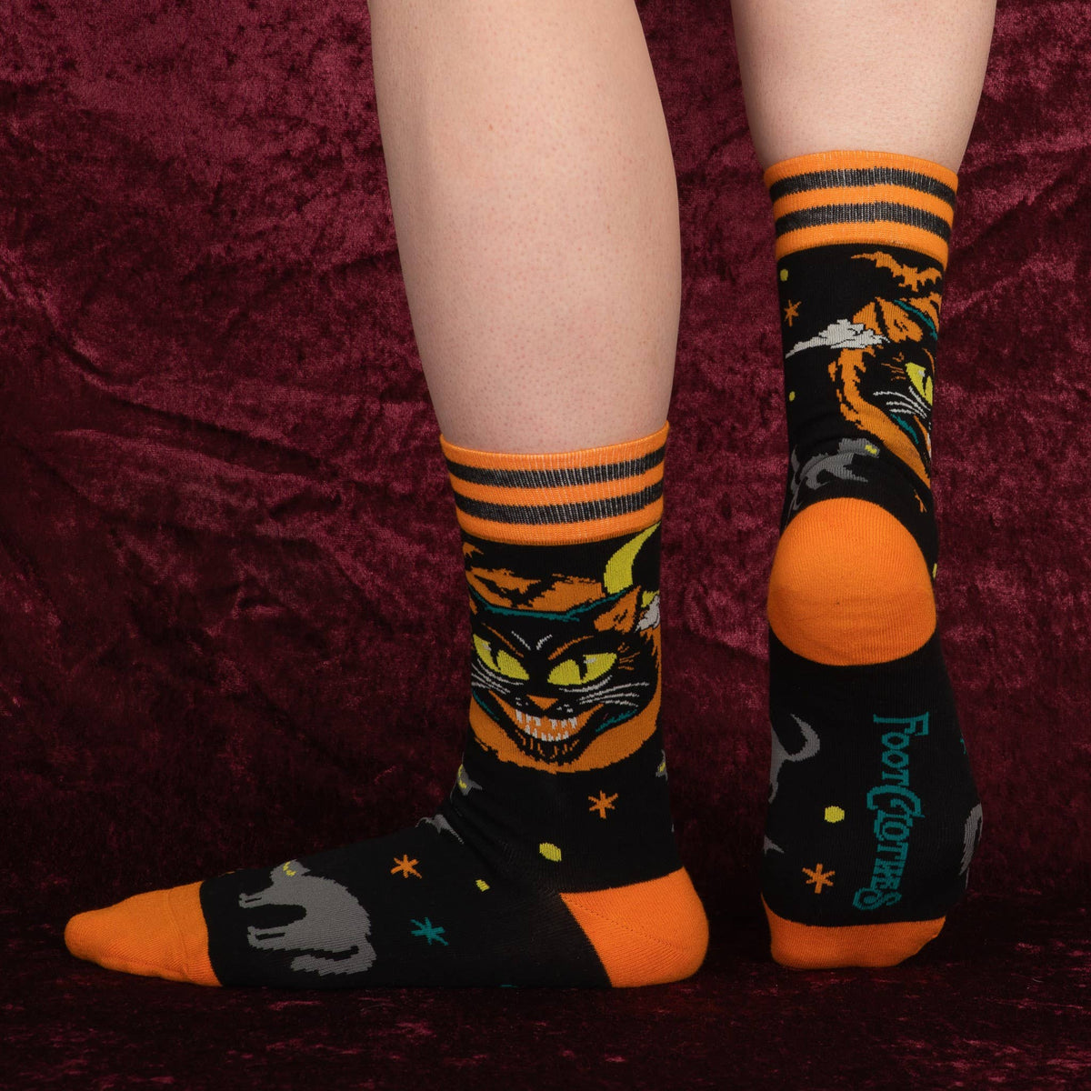 Foot Clothes/Vintage Black Cat Crew Socks