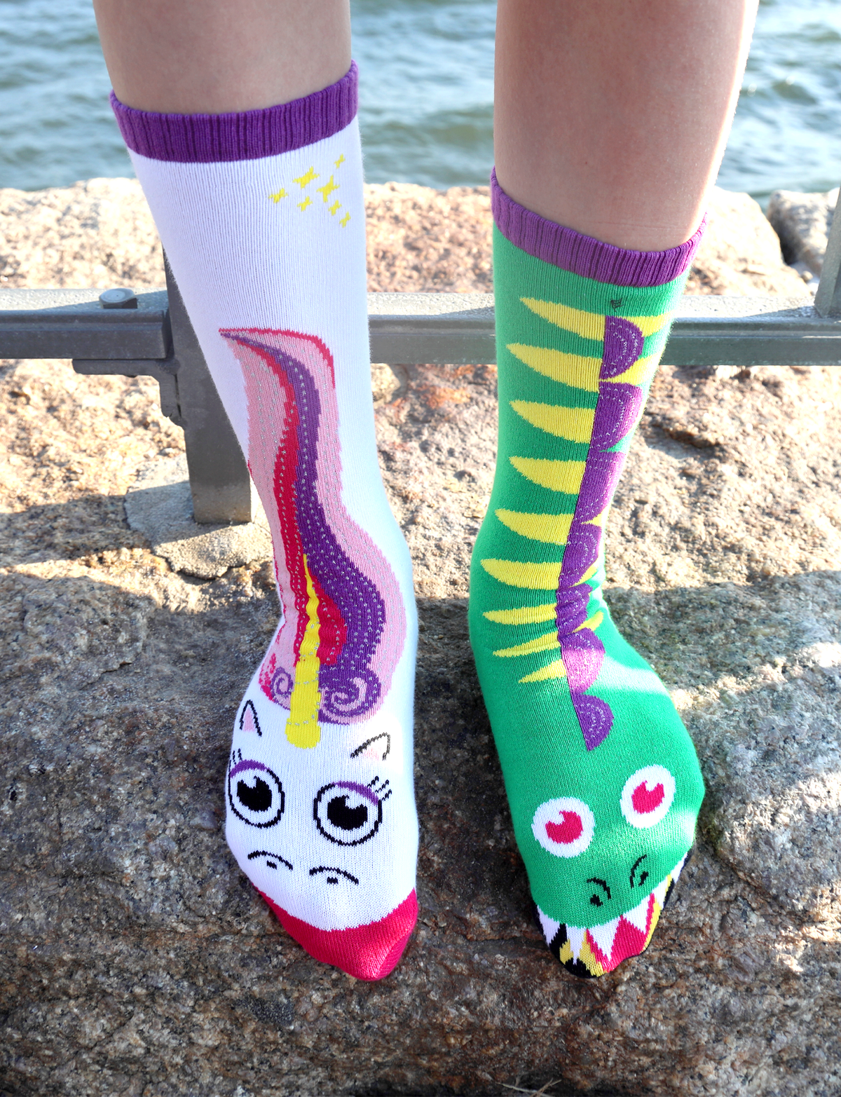 Pals/Dragon & Unicorn Mismatched Adult Socks