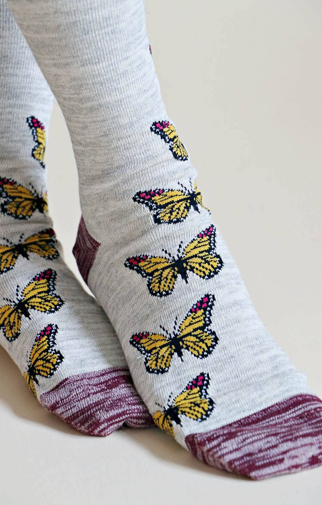 Tabbisocks/Monarch ButterflyReplant Pairs  Forest Donation Socks