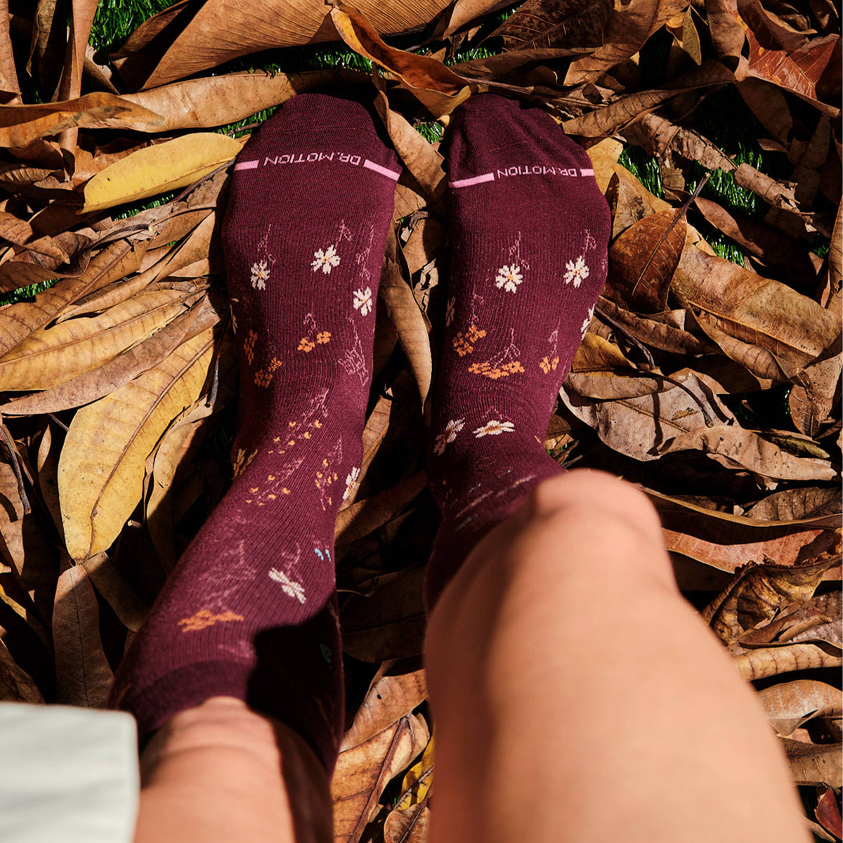 Dr. Motion/ALPINE GARDEN | KNEE-HIGH COMPRESSION SOCKS FOR WOMEN