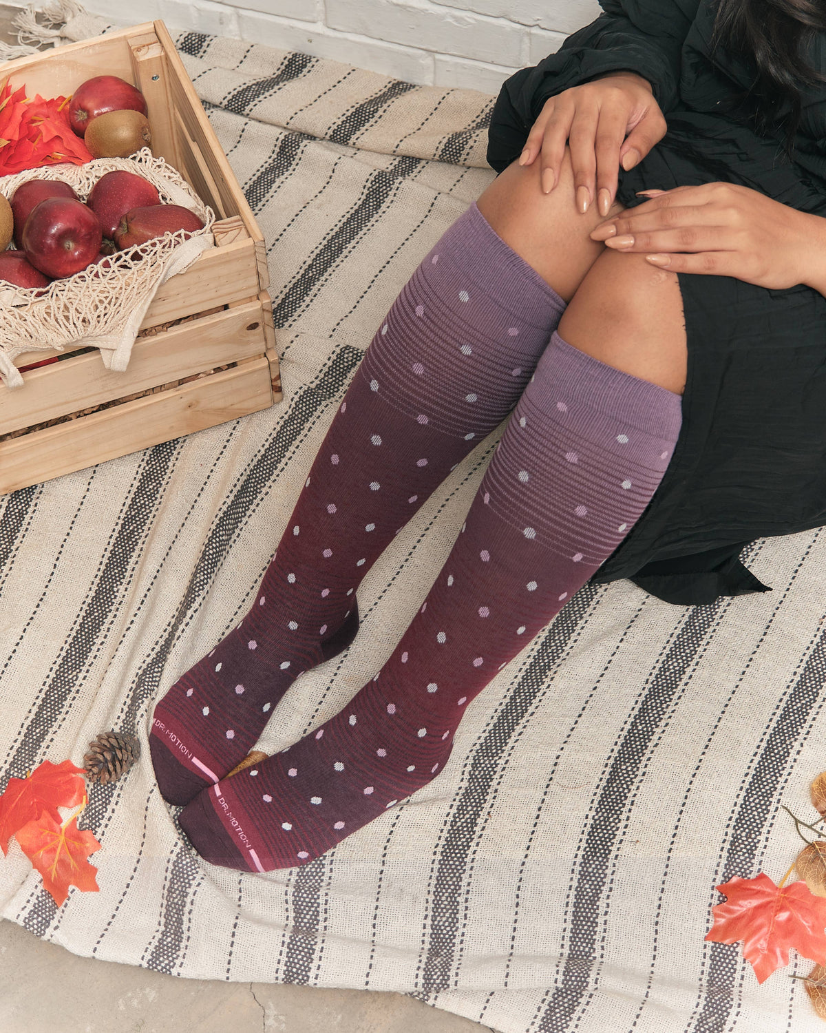Dr. Motion/Ombre with Dots | Knee-High Compression Socks For Women