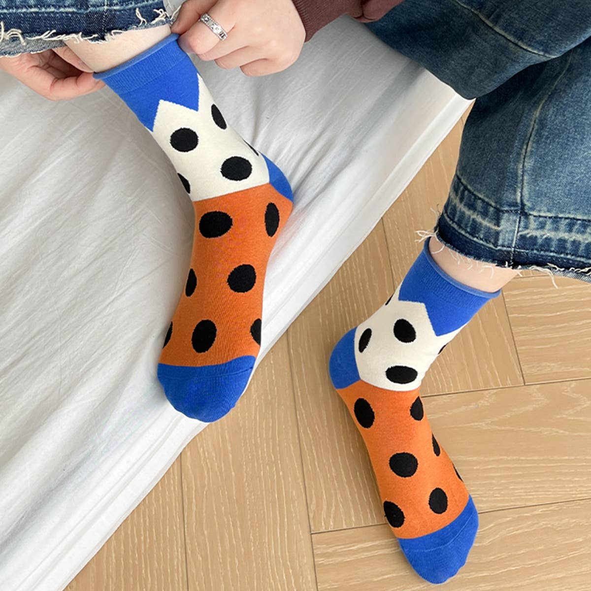 Yuppie Sox ALL-SEASON PURE COTTON MID-TUBE POLKA DOT SOCKS