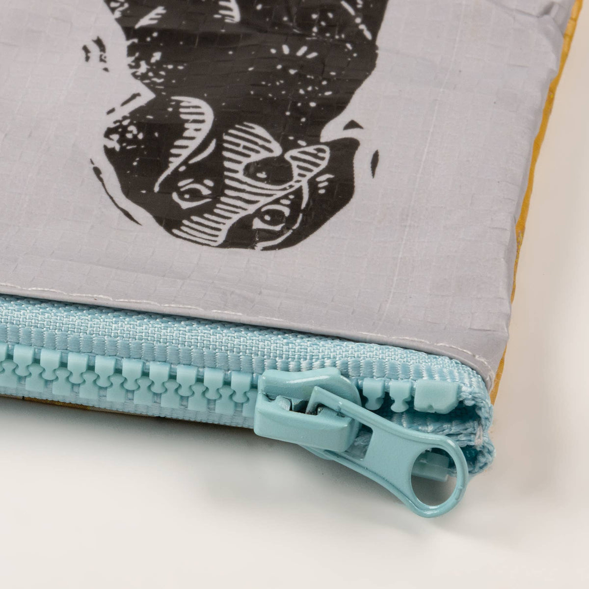 Primitives by Kathy/Love My Beagle Zipper Wallet