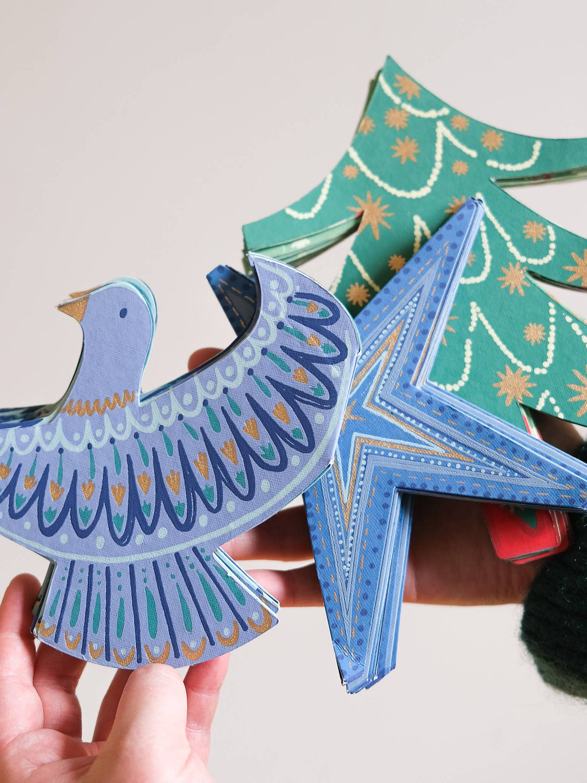 East End Press/Peace Doves Concertina Garland