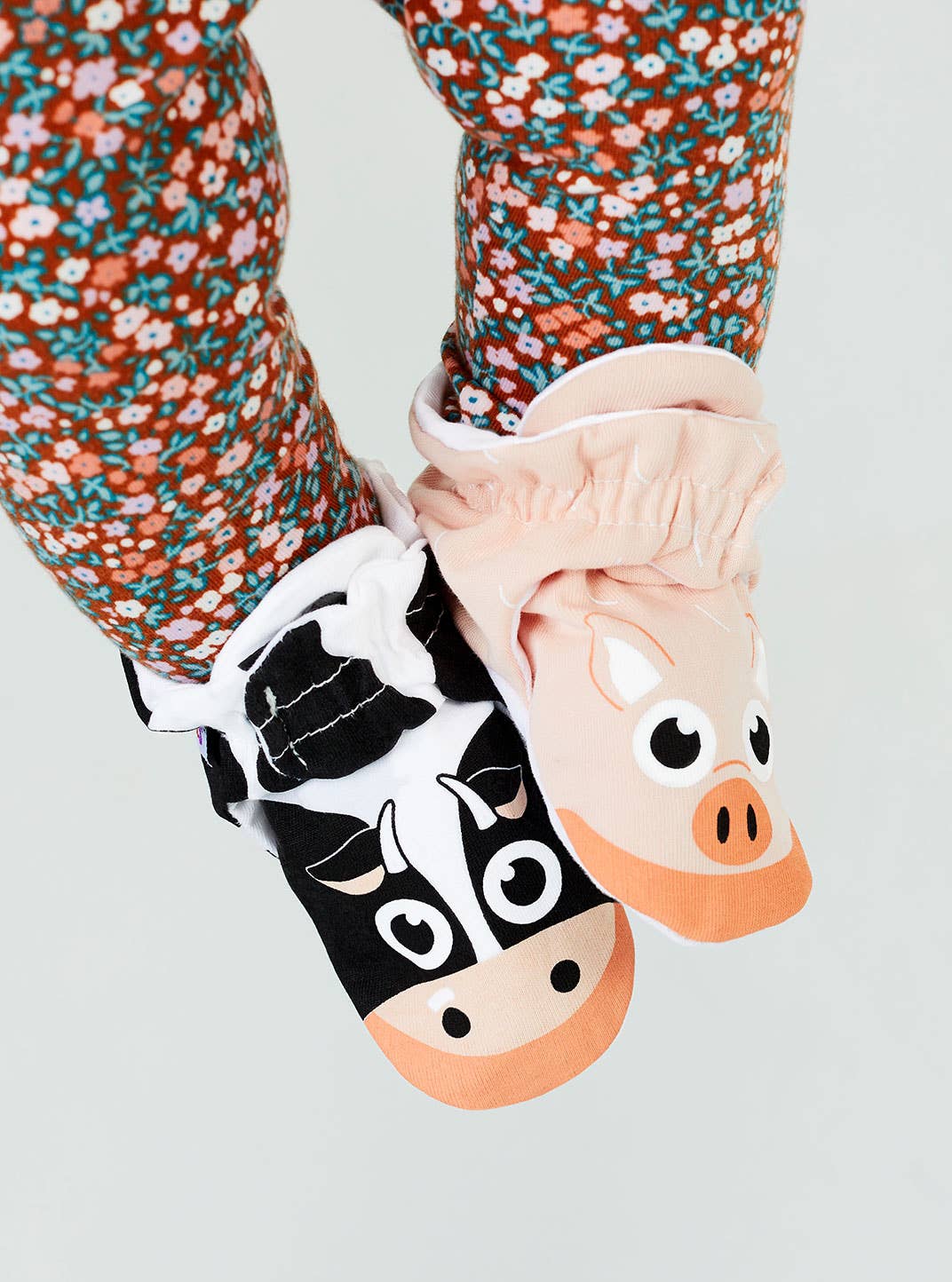Pals/Calf & Piglet Mismatched Non-Slip Baby Booties