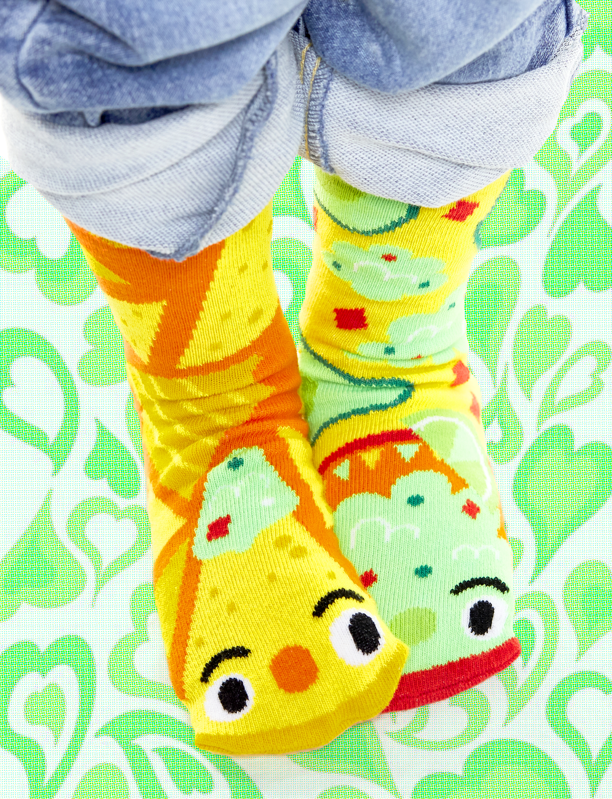 Pals/Chips & Guac Mismatched Adult Socks