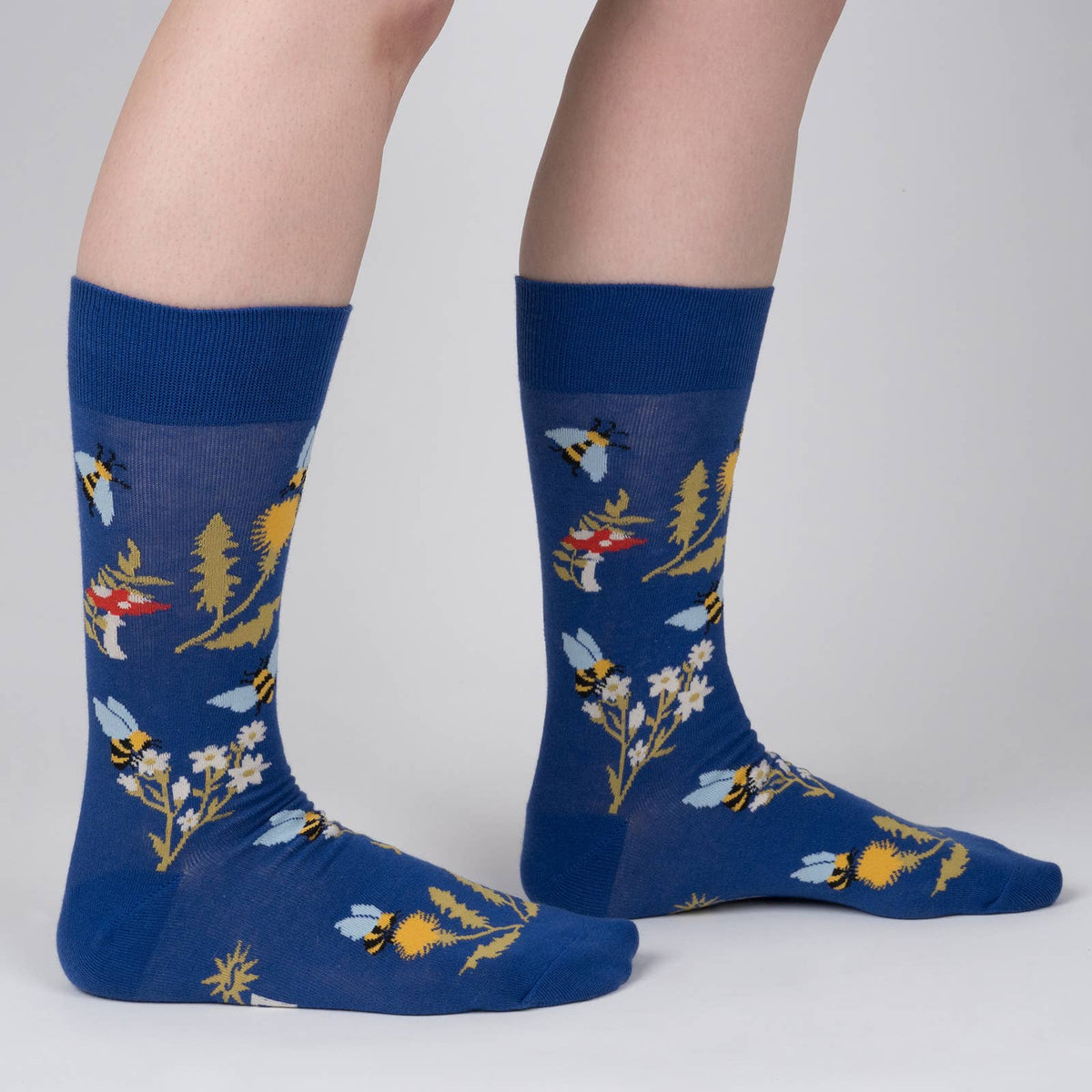 Sock it to Me/Men&#39;s Crew Sock: Let It Bee