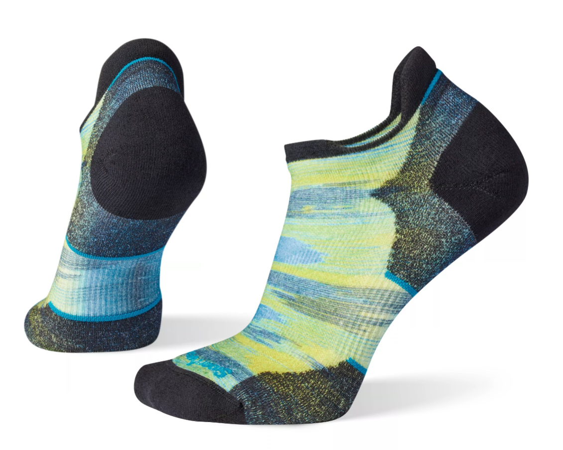 Smartwool Run Targeted Cushion Brush Stroke Print Low Ankle Women's Sock in capri on display feet