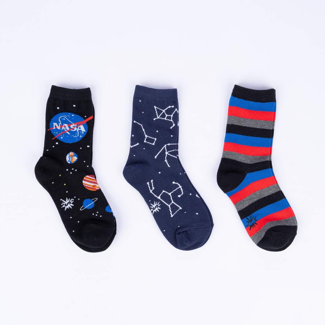 Sock It To Me Solar System (GLOWS IN THE DARK!) 3-pack kids&#39; socks on display